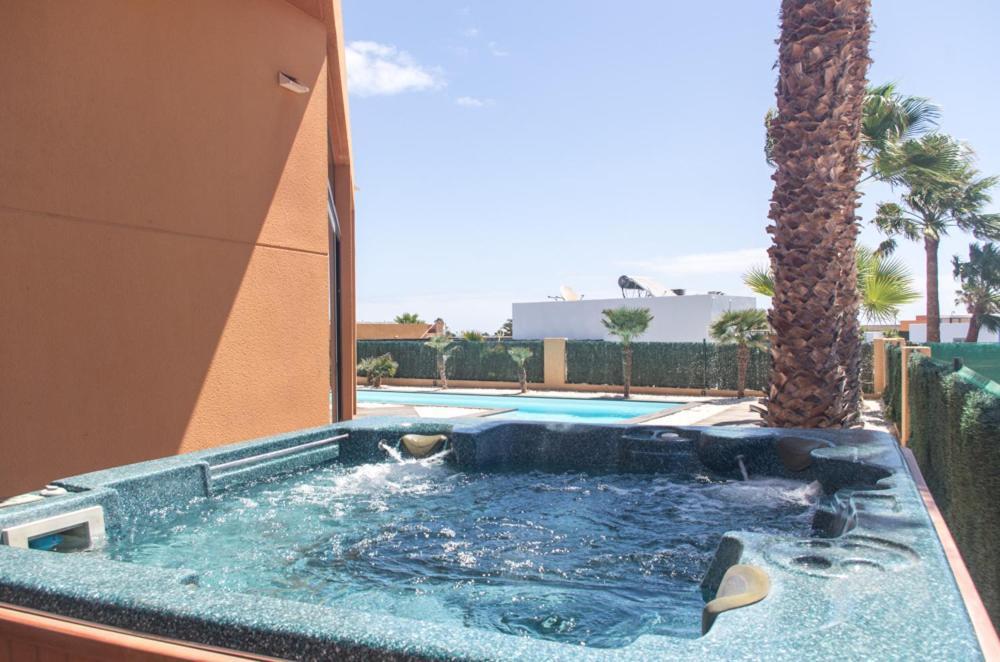 Villa La Marosca - Jacuzzi, Private Pool, 3 Bedrooms Caleta De Fuste Esterno foto